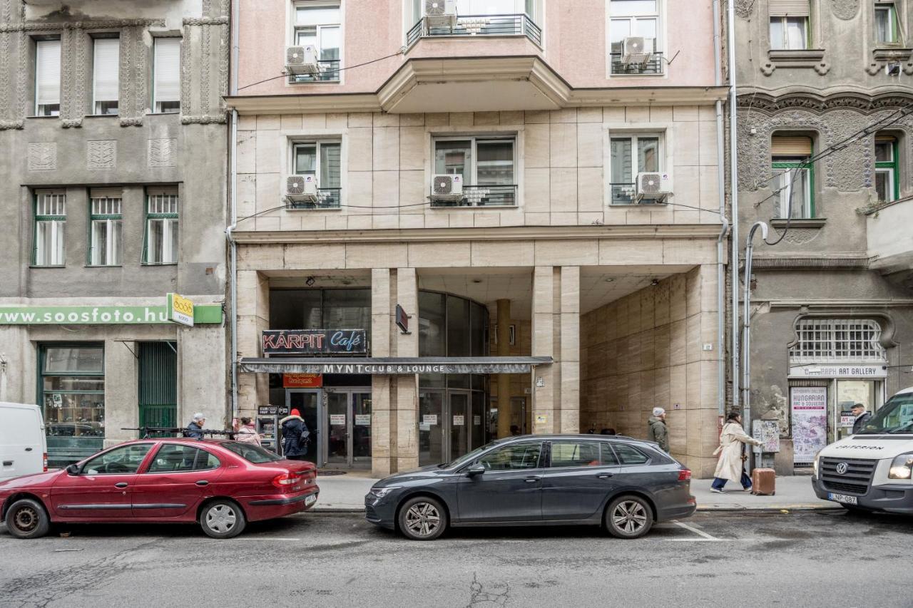 Downtown Charm In Будапеща Екстериор снимка